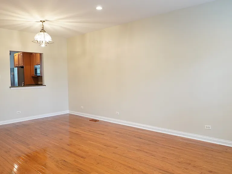 2664 Goldenrod Ln — Photo 4
