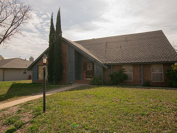 3rd image of 3205 Stutz Dr