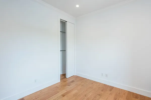 Rented by Nooklyn NYC LLC | media 57