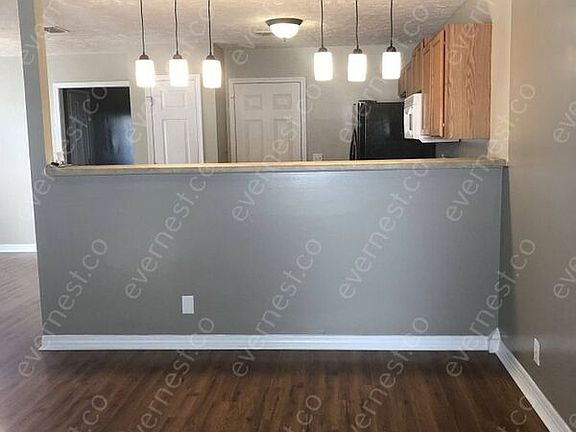 3rd image of 4922 Laura Jeanne Blvd