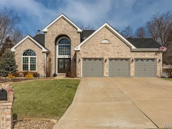 11 Southern Hills Ct, O'Fallon, MO 63366