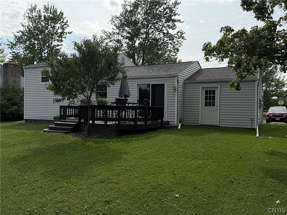 1st image of 7437 Farmstead Rd