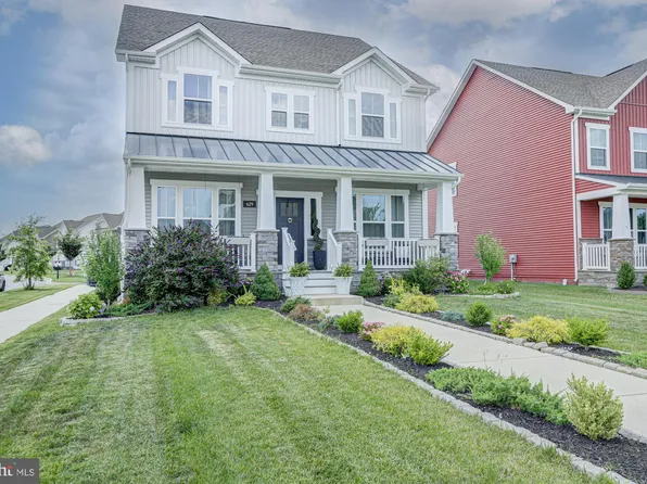 629 Spring Hollow Dr, Middletown, DE 19709