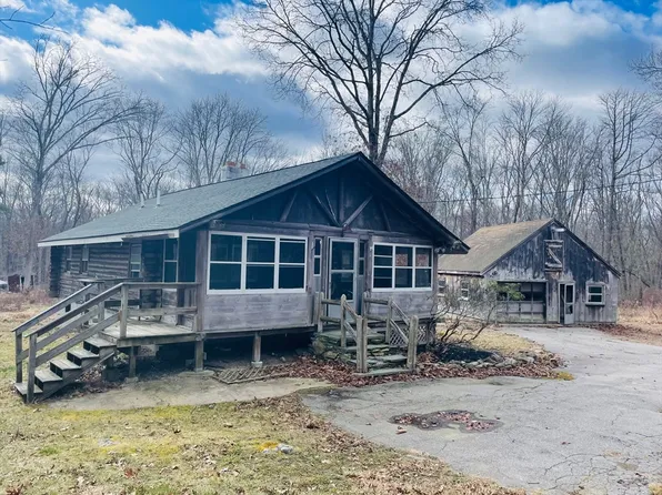 1969 Horton St, Dighton, MA 02715