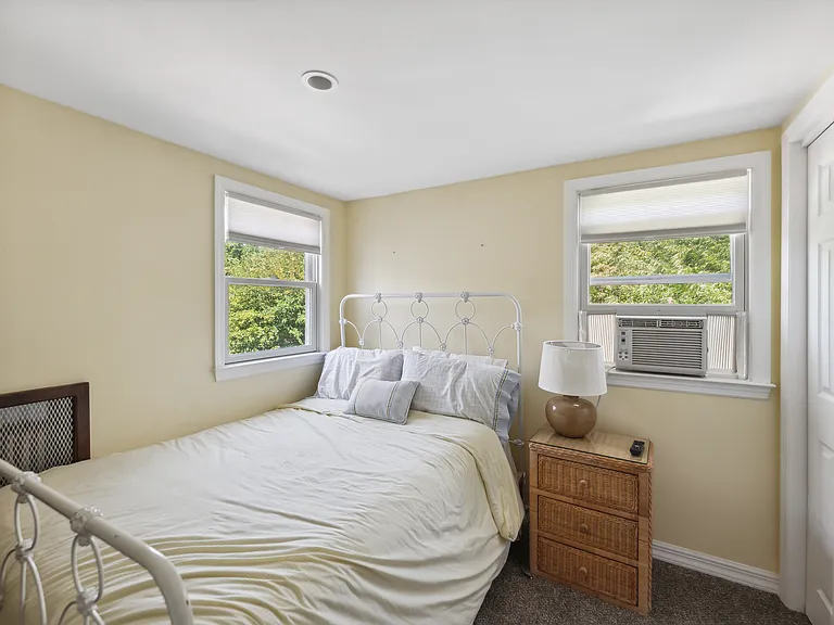 68 Cliff Dr — Photo 15