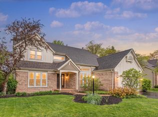 904 Warwick Ln, Lake Zurich, IL 60047