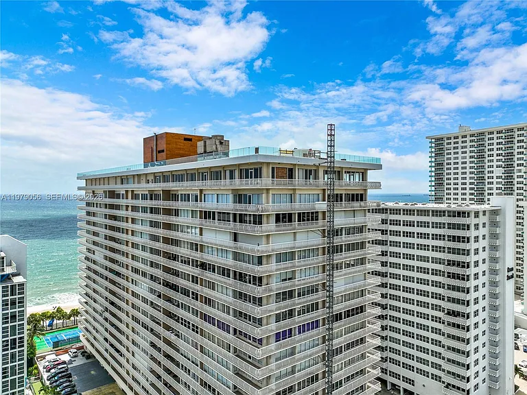 4020 Galt Ocean Dr #1801 — Photo 47