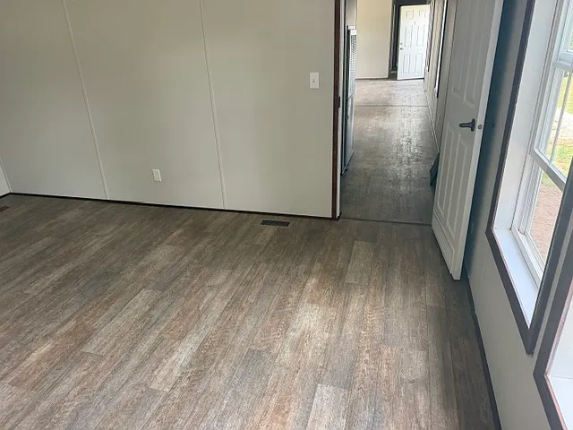 3 bed, 1280 sqft, $1,250 — Photo 4