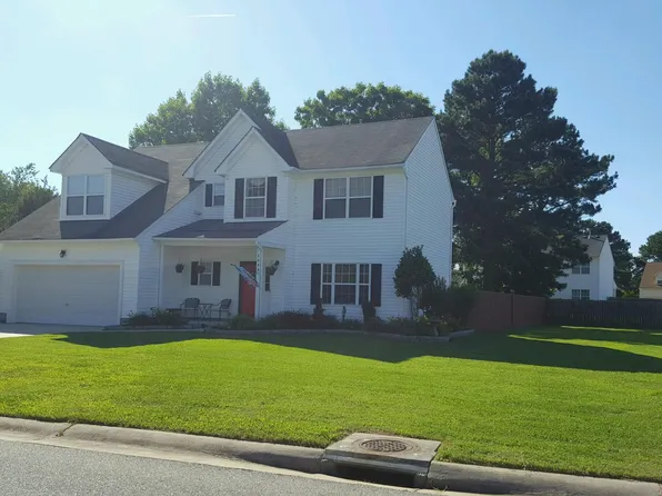 1444 Lipton Cir, Suffolk, VA 23434