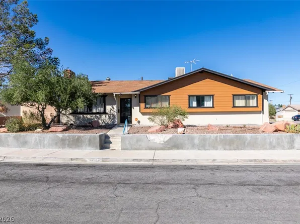 2117 Las Flores St, Las Vegas, NV 89102