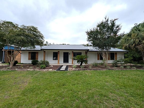 2nd image of 8717 Sand Pine Dr