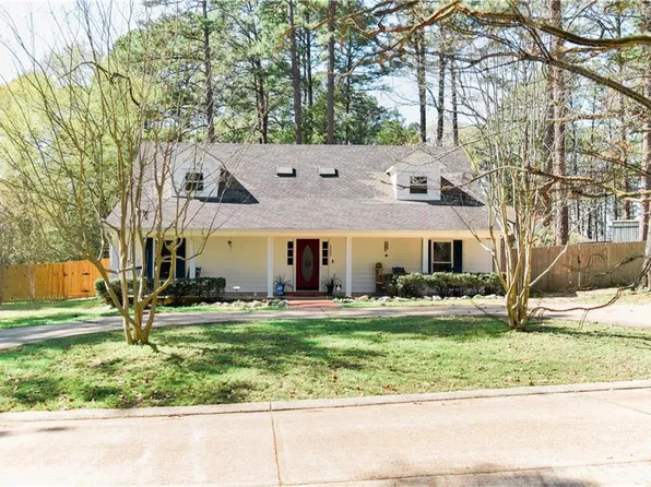 3203 Pine Ridge Dr, Pineville, LA 71360