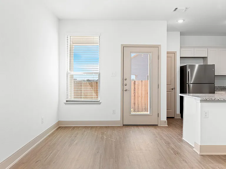 7523 Gramercy Way #101 — Photo 8