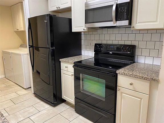 3rd image of 5095 Fairways Cir APT 106