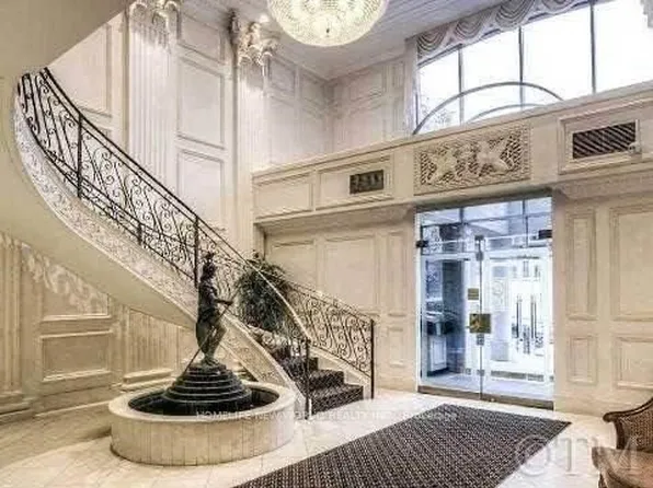 5418 Yonge St #316, Toronto, ON M2N 6X4