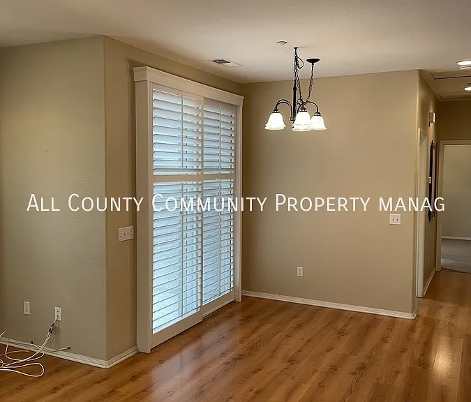 31890 Delfina Way — Photo 12