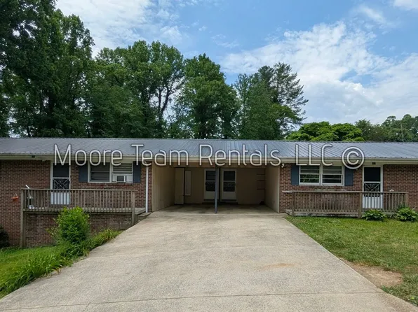 182 Ewart Dr, Hendersonville, NC 28739