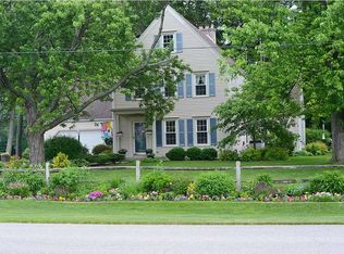 12 Old Coach Rd, Bowling Green, OH 43402