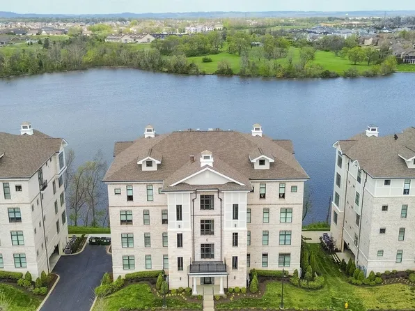 1024 Club View Dr Unit E102, Gallatin, TN 37066