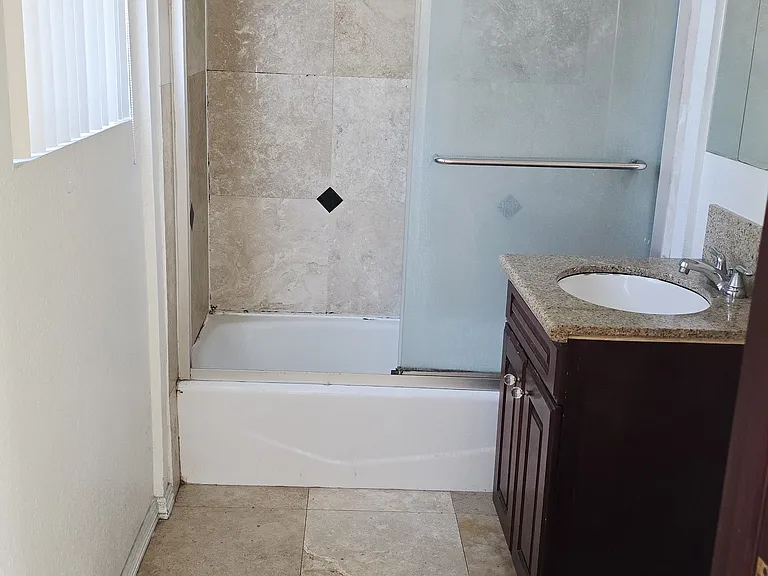 2230 E Ocean Blvd #4 — Photo 15