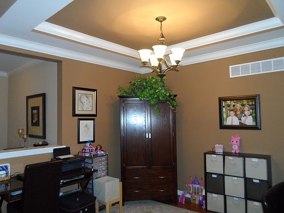 Formal Dinning/Den