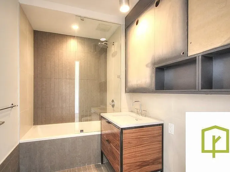 310 Graham Ave #7A — Photo 5