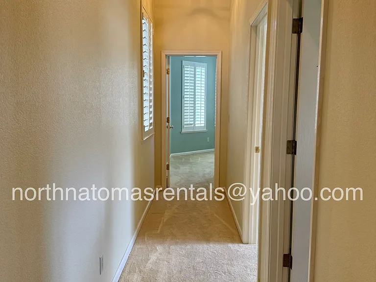3949 Moraga Dr — Photo 8