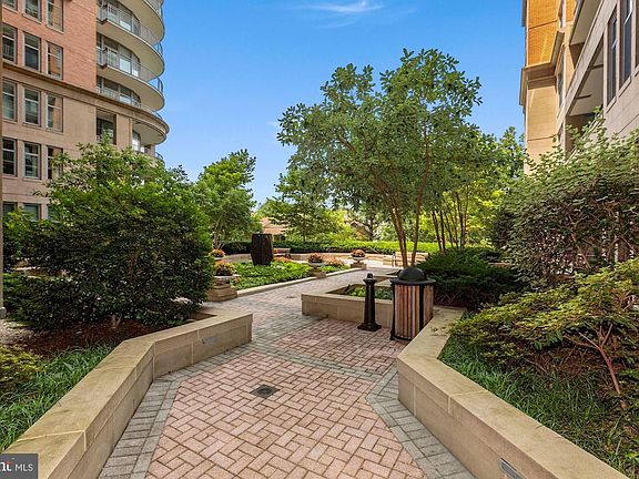3rd image of 8220 Crestwood Heights Dr APT 1707