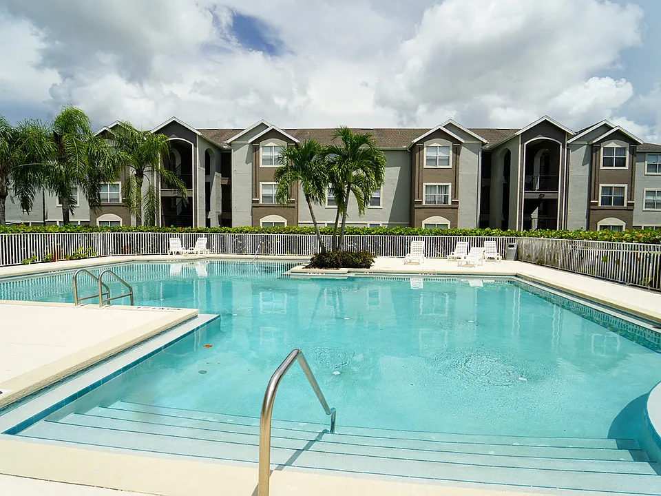 Whistler's Cove Apartments