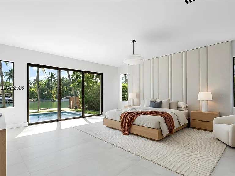 550 S Shore Dr — Photo 6
