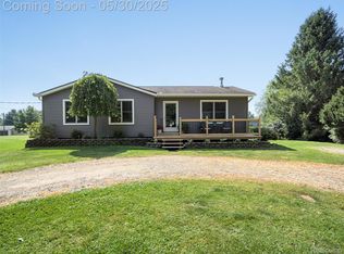 5308 Hummer Lake Rd, Oxford, MI 48371