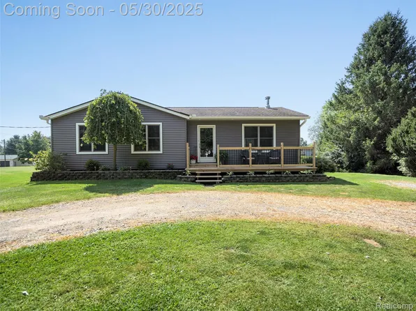 5308 Hummer Lake Rd, Oxford, MI 48371