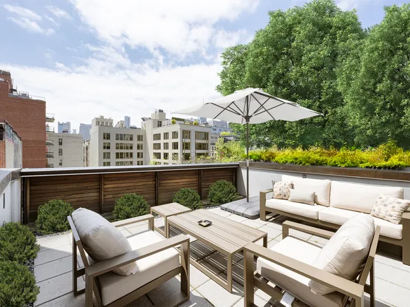 35 Spring Street image 1 of 10