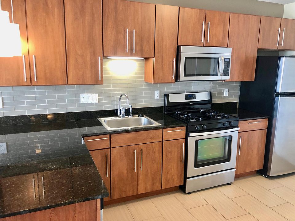 1st image of 605 N Wells St #809