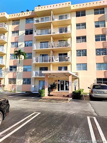 1st image of 16465 NE 22nd Ave APT 114