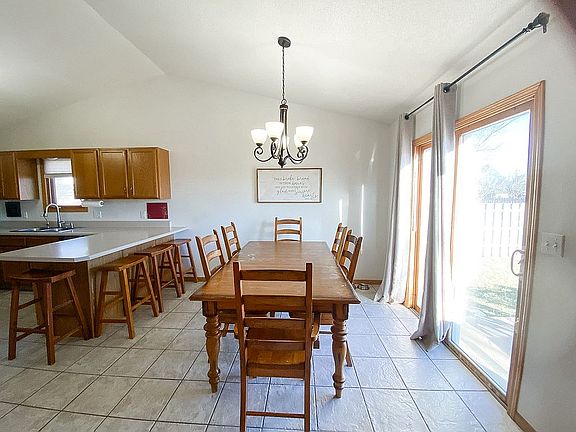 5th image of 113 Canterbury Rd