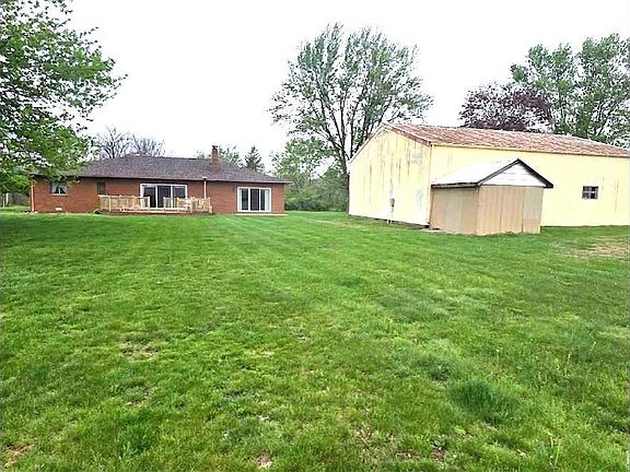 2nd image of 5660 E 400th St N