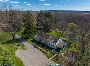 23 Leicester Ln, Hampton, NJ 08827