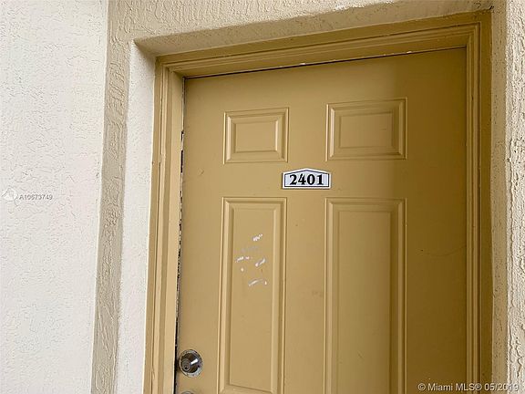 3rd image of 1269 SW 46th Ave APT 2401