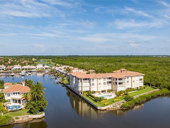 4th image of 5620 N Harbor Village Dr APT 403