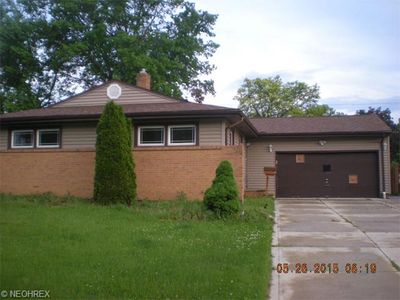 4938 N Sedgewick Rd, Lyndhurst, OH, 44124
