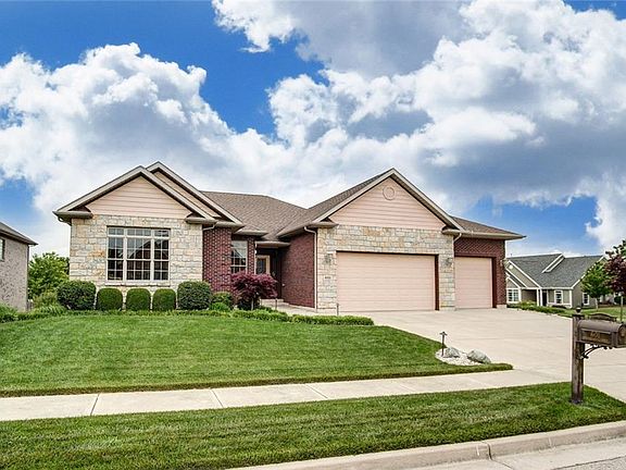 2nd image of 601 Maeghann Ct