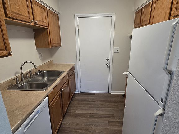 3rd image of 1304 Black Forest Dr APT A