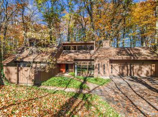 6206 Thunder Bluff Rd, Kalamazoo, MI 49009