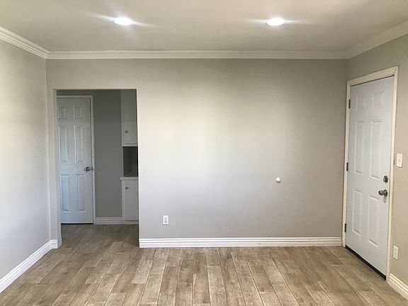 3rd image of 11934 Runnymede St #3