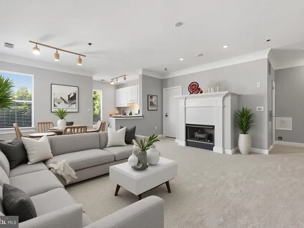 501 Hungerford Dr APT 144, Rockville, MD 20850