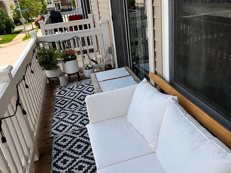 1146 Evergreen Ave — Photo 17