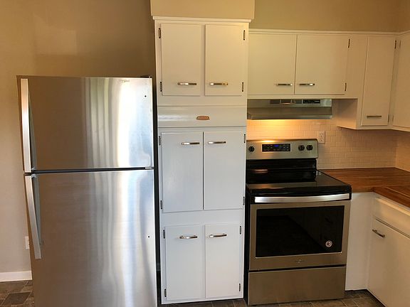 4th image of 106 Houston Ct