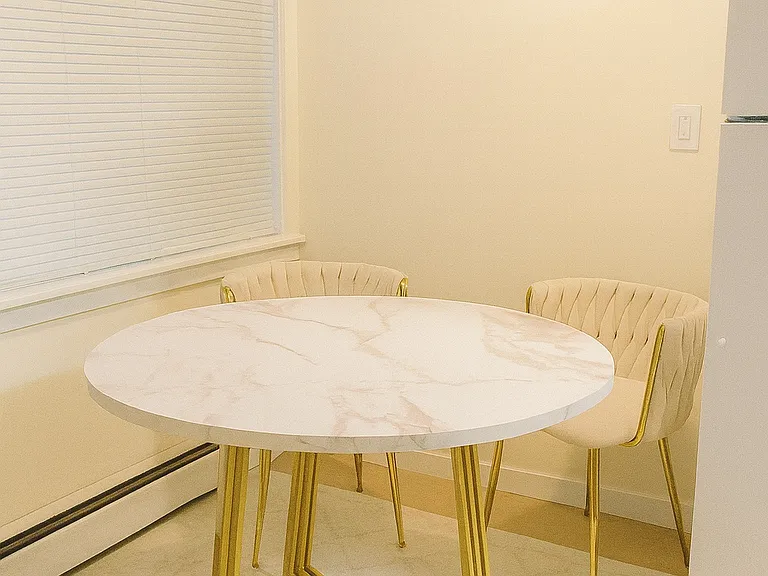 4411 Corliss Ave N #3 — Photo 4