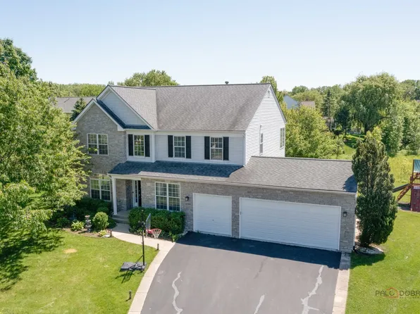 14189 Bradford Ct, Libertyville, IL 60048
